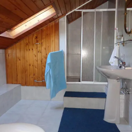 Daire Lake House Green Garden Balatonakarattya